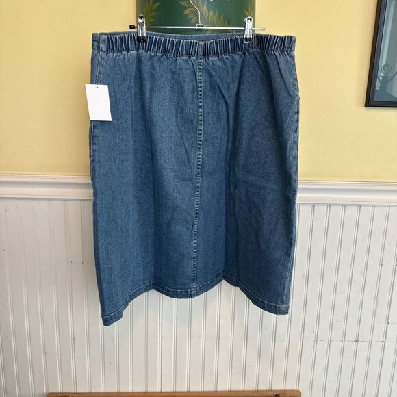 Denim & Co Dresses & Skirts - Denim & Co NWT midi denim skirt size XL blue pull on pockets stretch waist